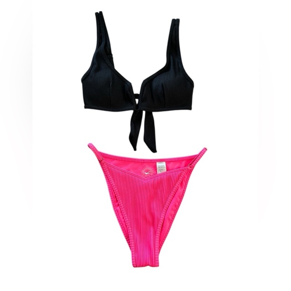 Hollister Black and Pink Bikini Set with Tie-Front and High-Cut Design - Picture 1 of 5
